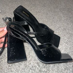 Pretty little thing Heels